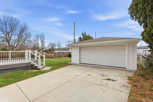 33519 Balmoral Street, Westland, MI 48185