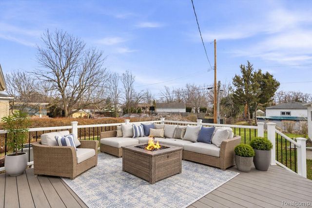 33519 Balmoral Street, Westland, MI 48185