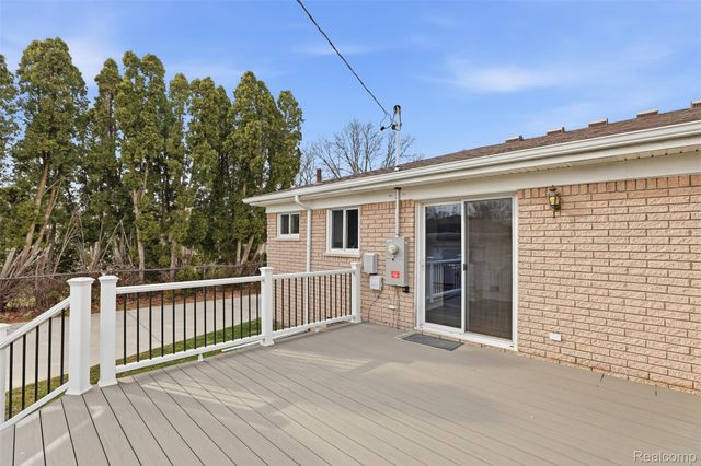 33519 Balmoral Street, Westland, MI 48185