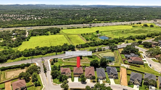 7910 EMMELINE DR, Boerne, TX 78015
