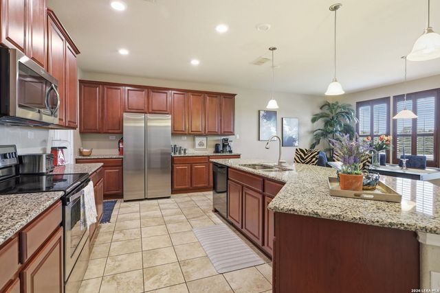 7910 EMMELINE DR, Boerne, TX 78015