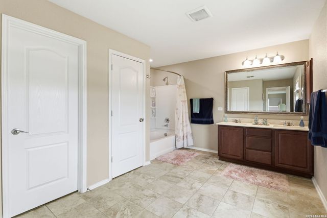 7910 EMMELINE DR, Boerne, TX 78015