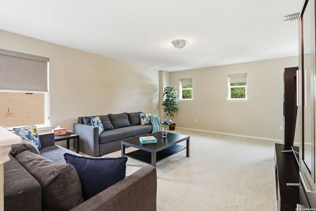 7910 EMMELINE DR, Boerne, TX 78015