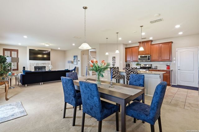 7910 EMMELINE DR, Boerne, TX 78015