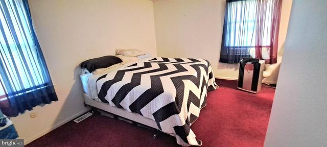 246 MAIN AVE, Milmay, NJ 08340
