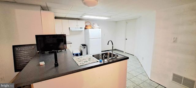 246 MAIN AVE, Milmay, NJ 08340