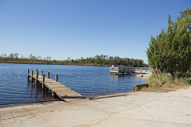 6203 Gondolier Drive, New Bern, NC 28560