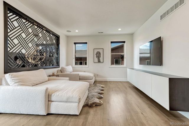 9486 E Winding Hill Avenue, Lone Tree, CO 80124