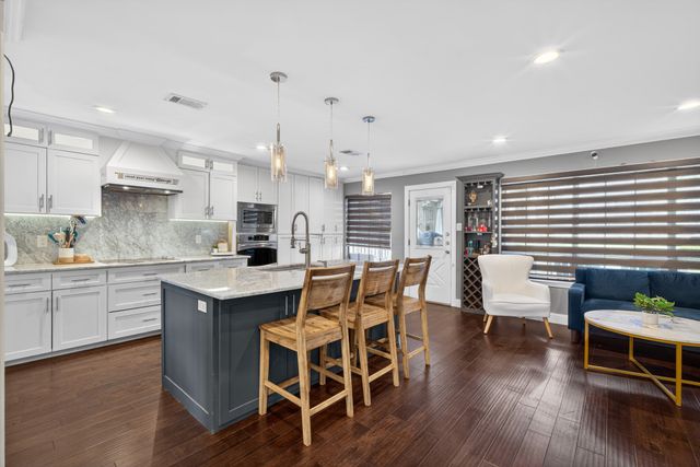 6928 Mountain Cedar Lane, Dallas, TX 75236