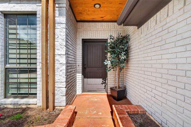 6928 Mountain Cedar Lane, Dallas, TX 75236