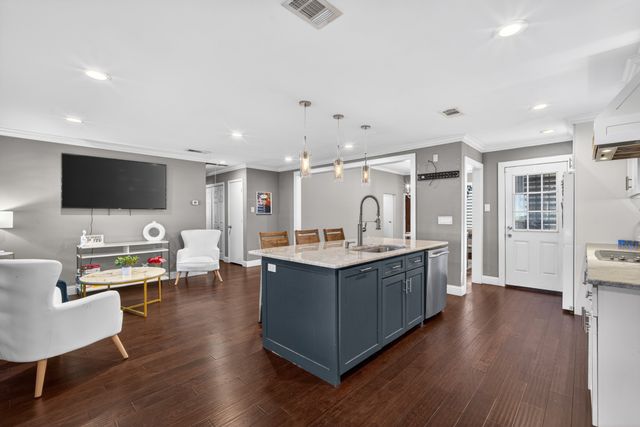 6928 Mountain Cedar Lane, Dallas, TX 75236