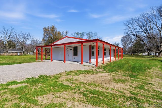212 W Jackson Avenue, Nowata, OK 74048
