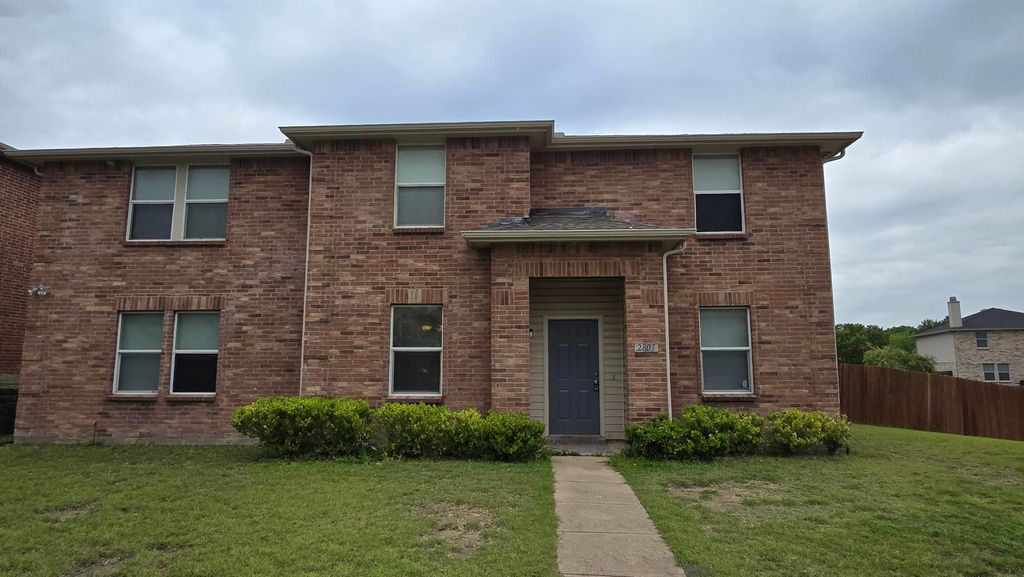2801 Kerrville Drive, Mesquite, TX 75181