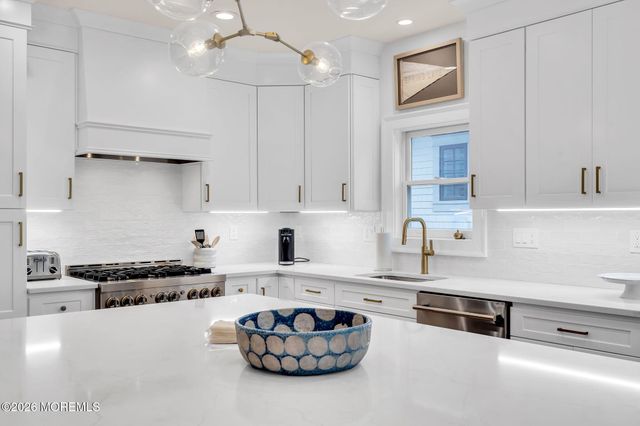 208 Salem Avenue, Spring Lake, NJ 07762