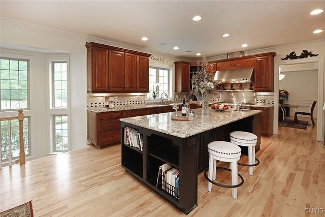 7987 Blarney Stone Way, Manlius, NY 13104