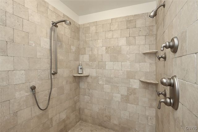 7987 Blarney Stone Way, Manlius, NY 13104