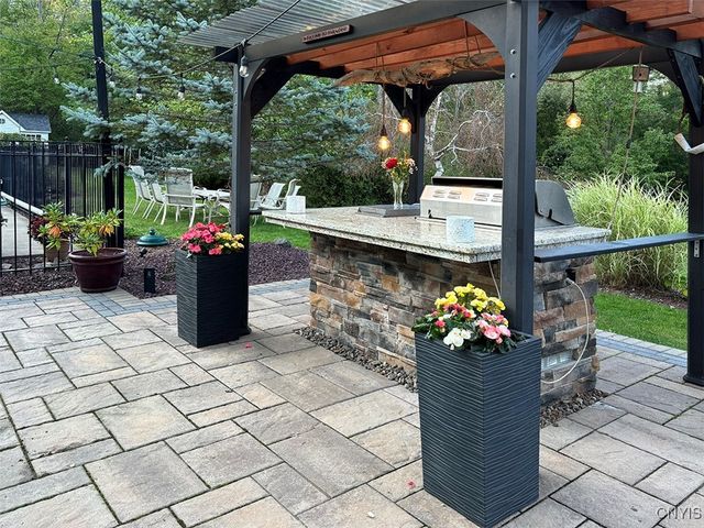 7987 Blarney Stone Way, Manlius, NY 13104