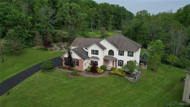 7987 Blarney Stone Way, Manlius, NY 13104