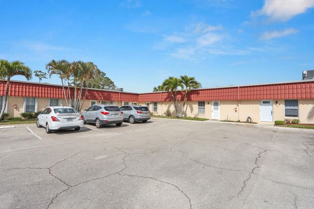 615 Laconia Circle A, Lake Worth, FL 33467
