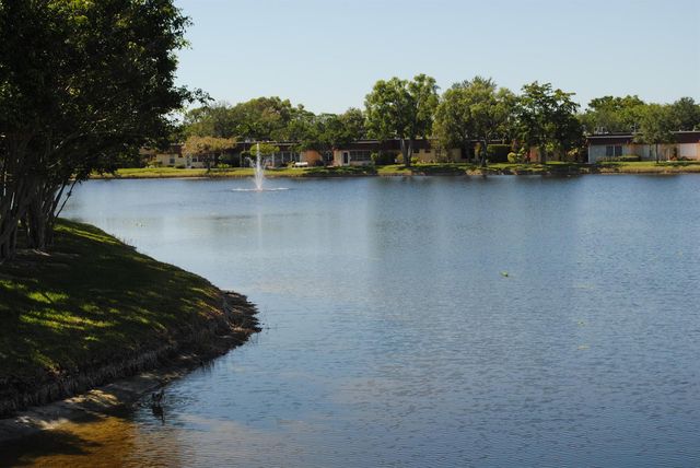615 Laconia Circle A, Lake Worth, FL 33467
