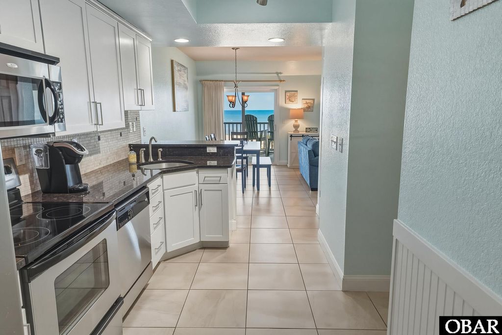 Image 15 of property listing at 815 S Virginia Dare Trail Unit 210, Kill Devil Hills, NC 27948