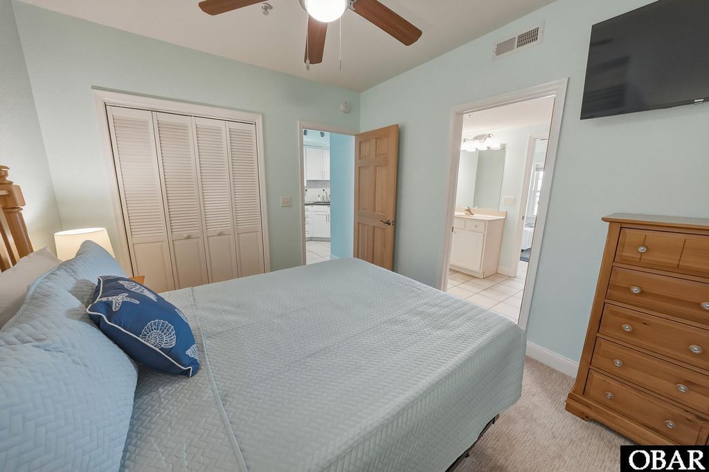 Image 18 of property listing at 815 S Virginia Dare Trail Unit 210, Kill Devil Hills, NC 27948