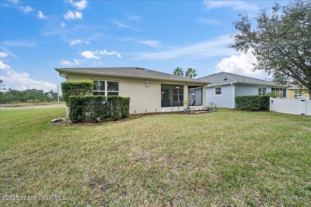 745 Remington Green Drive SE, Palm Bay, FL 32909