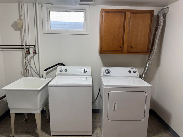 1412 7th St. SW, Minot, ND 58701