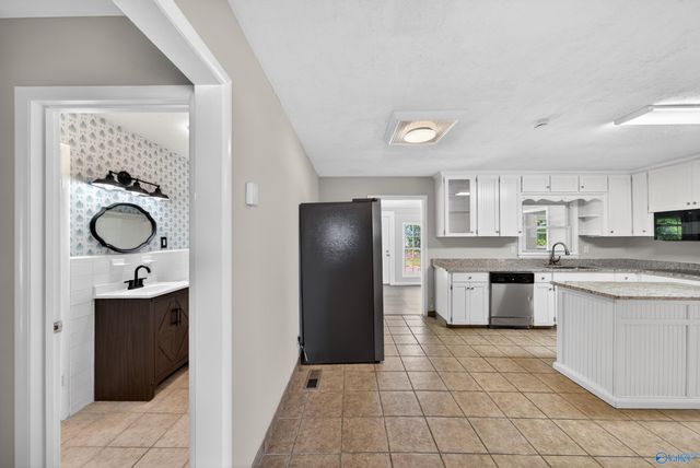 1199 Walker Lane, New Market, AL 35761