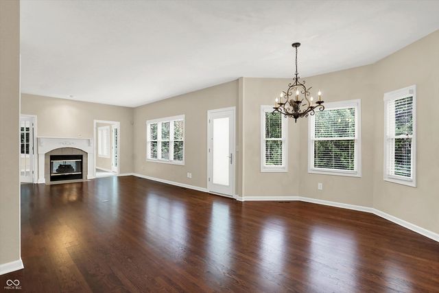 4694 Austin Trace, Zionsville, IN 46077