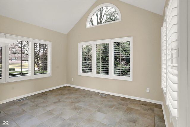 4694 Austin Trace, Zionsville, IN 46077