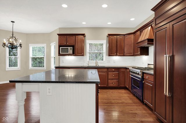 4694 Austin Trace, Zionsville, IN 46077