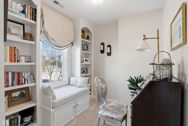 4694 Austin Trace, Zionsville, IN 46077