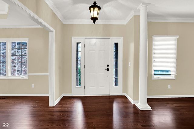 4694 Austin Trace, Zionsville, IN 46077