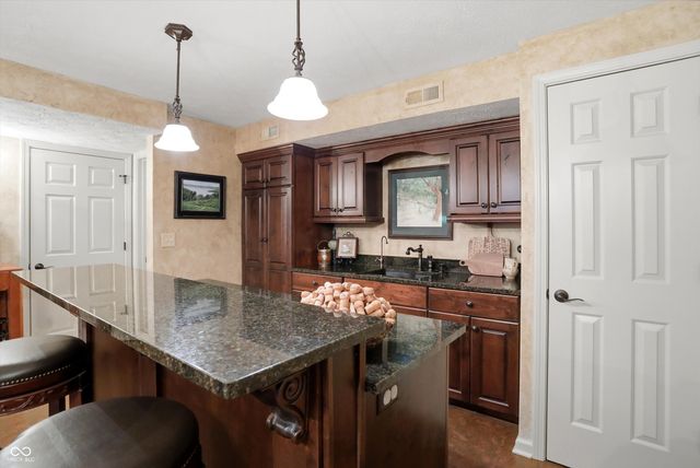 4694 Austin Trace, Zionsville, IN 46077