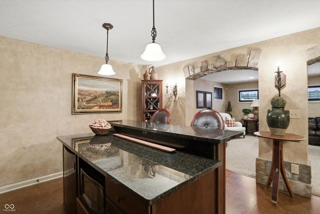 4694 Austin Trace, Zionsville, IN 46077