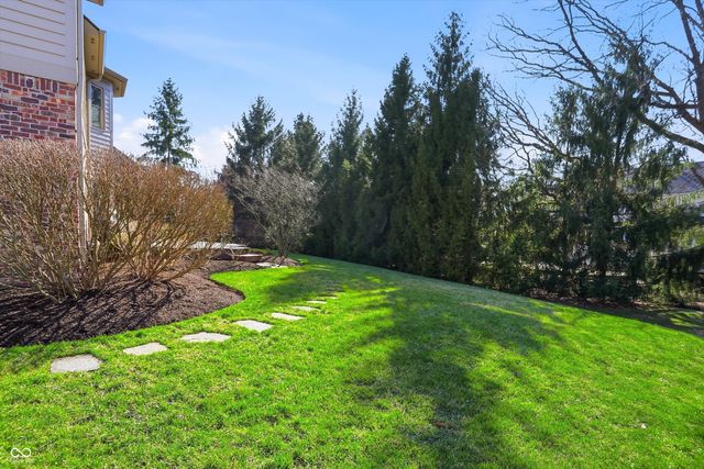 4694 Austin Trace, Zionsville, IN 46077