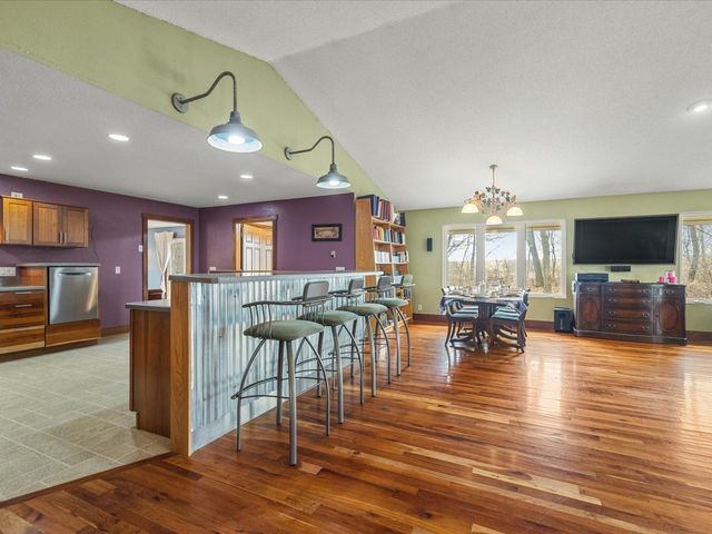 11660 Farm School Road, Durand, IL 61024