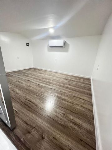 4021 NW 6th St, Miami, FL 33126