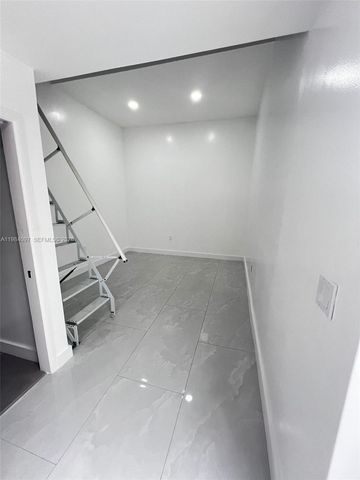 4021 NW 6th St, Miami, FL 33126