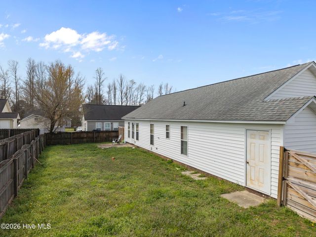 3709 Scenic Court, Ayden, NC 28513