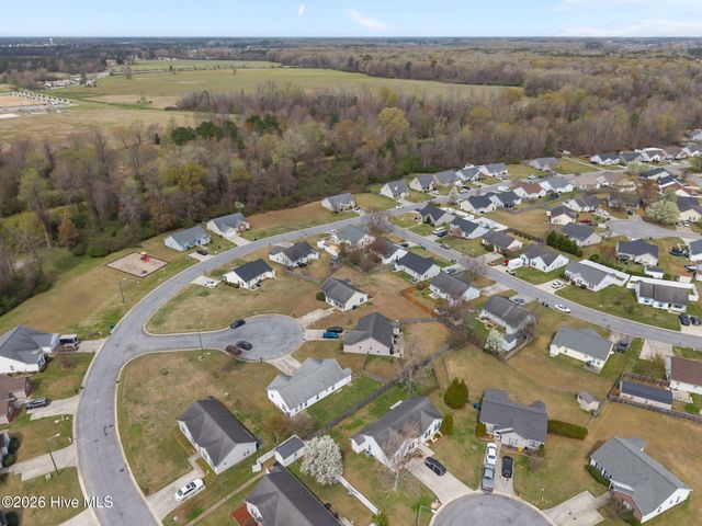 3709 Scenic Court, Ayden, NC 28513