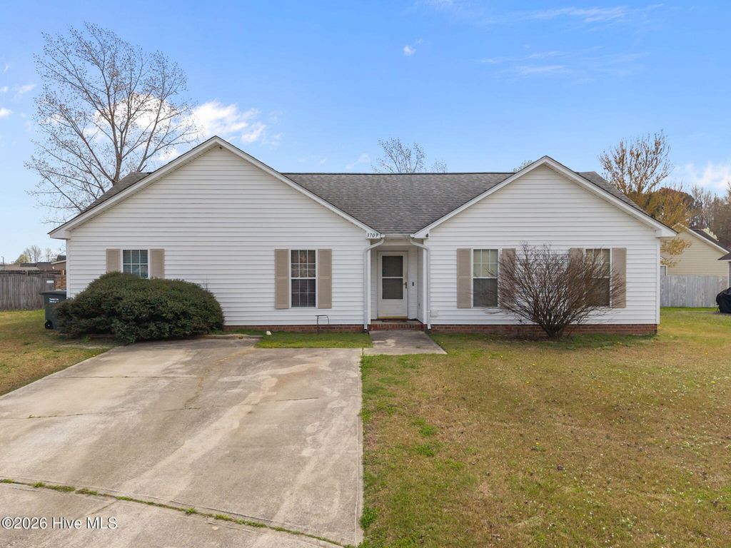 3709 Scenic Court, Ayden, NC 28513