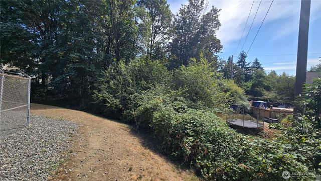 11 XX NE Sunset Boulevard, Renton, WA 98056