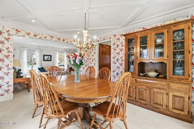 8563 Royal Lythan Lane, Holland, OH 43528