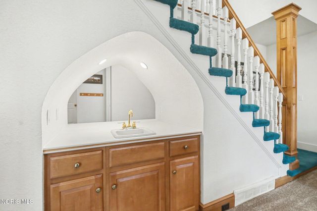 8563 Royal Lythan Lane, Holland, OH 43528