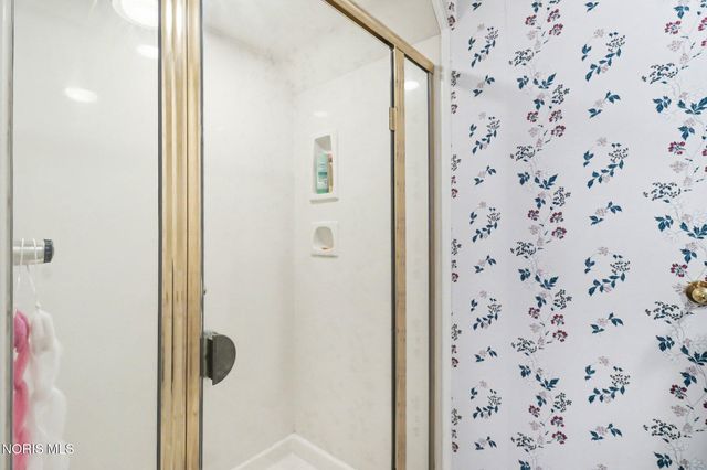 8563 Royal Lythan Lane, Holland, OH 43528