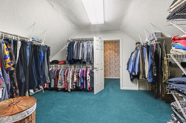 8563 Royal Lythan Lane, Holland, OH 43528