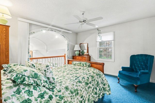 8563 Royal Lythan Lane, Holland, OH 43528