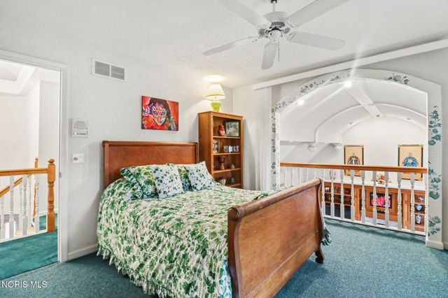 8563 Royal Lythan Lane, Holland, OH 43528